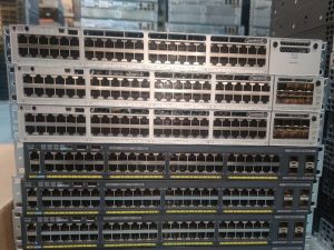 Cena i specyfikacje przełącznika Cisco C9200L-48T-4X-A są podane
