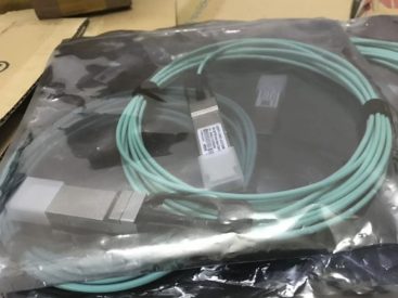 QSFP-100G-AOC-10M price and specs