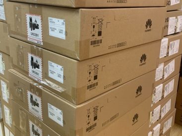 Huawei CE8850E-32CQ-EI Switch packing info